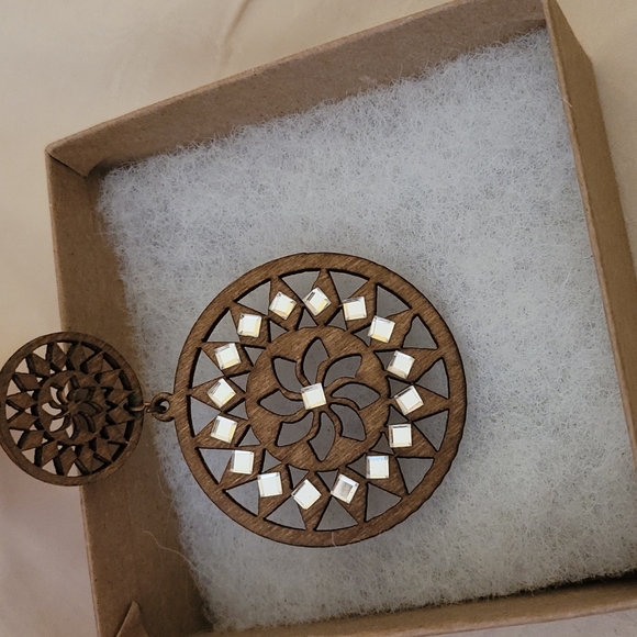 Earrings - Picture 2 of 2